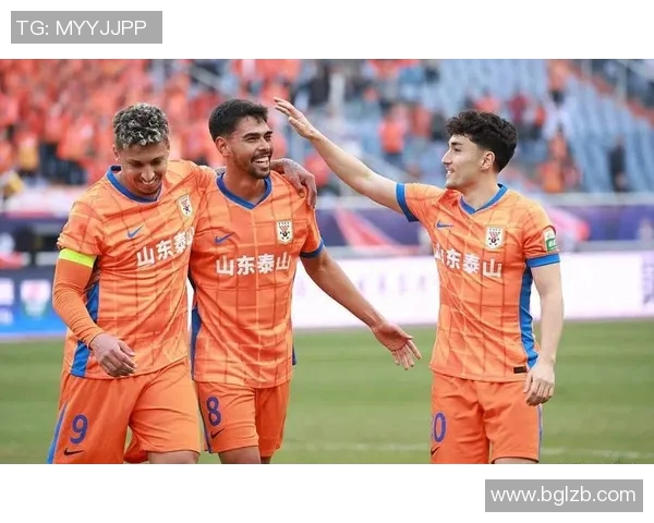 新疆维族足球明星的崛起与影响力探索