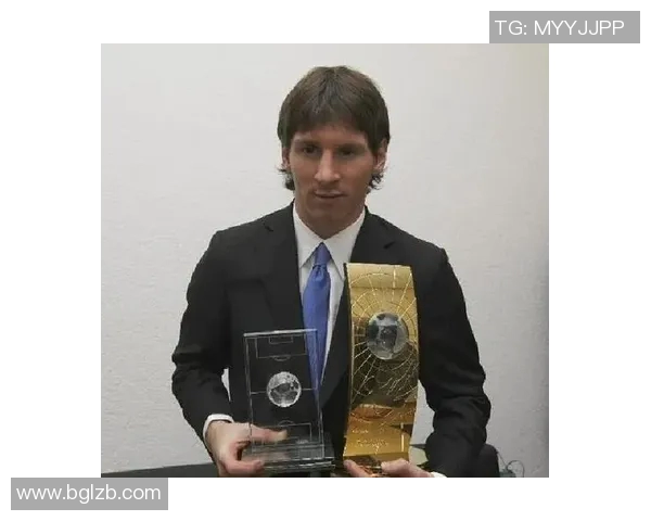 最溜的足球明星背后的故事与传奇成就揭秘