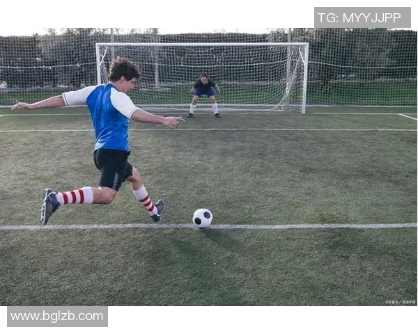 提升足球弹跳能力的训练方法与技巧解析